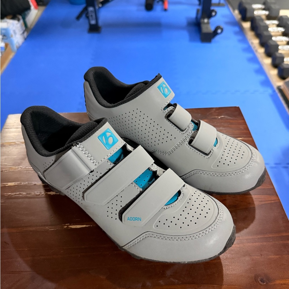 Women's Gray Bontrager Cycling Shoes